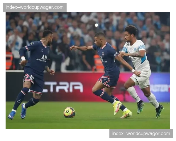 媒体盘点法甲俱乐部球衣赞助合同，巴黎、马赛、里昂占据前三甲