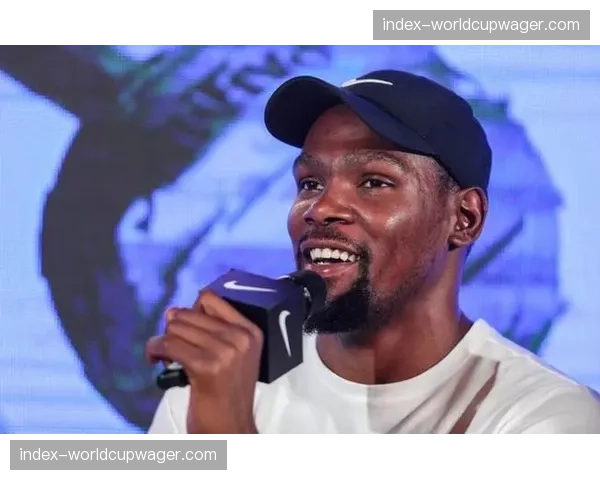 新科FMVP杰基-杨独家对话：三连冠后的心态与领导责任